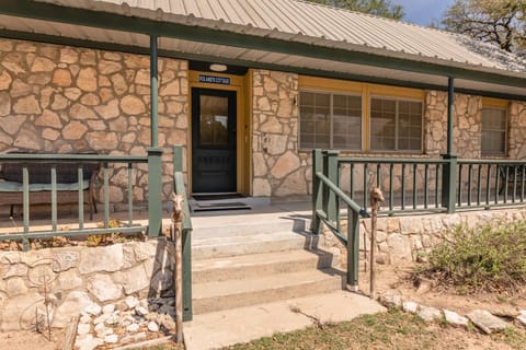 Rolands House House in Concan