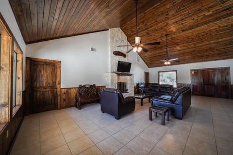 Shallow Water House in Concan