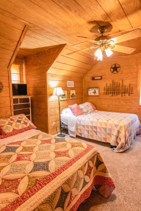 Smokey Canyon House in Concan