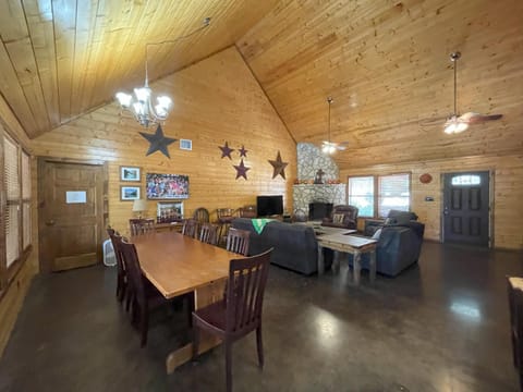 Tequila Sunrise House in Concan