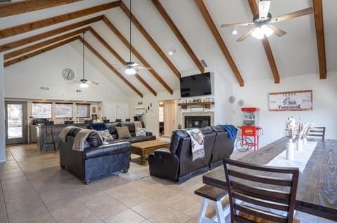 Texas Farmhouse House in Concan