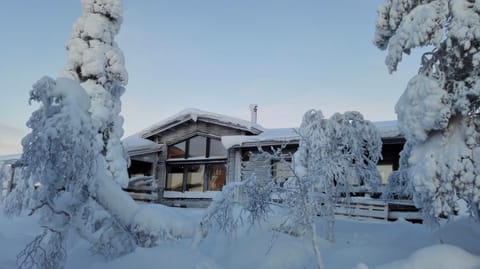 Property building, Winter, On site