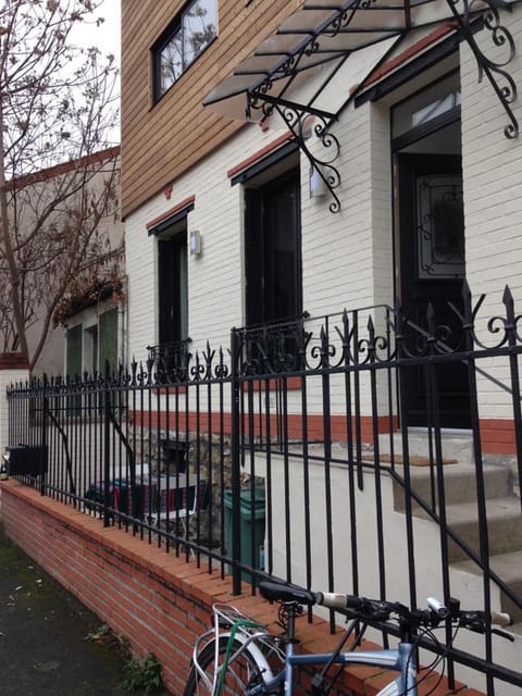 Facade/entrance, Winter, Street view, Time of day