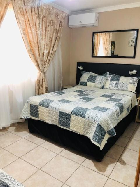 JoThams Bed & Breakfast or Self-catering Bed and Breakfast in Durban