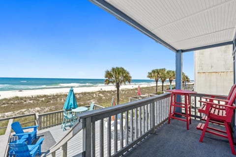 Patio, Day, Natural landscape, View (from property/room), Balcony/Terrace, Beach, Sea view, sunbed