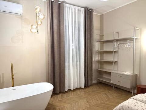 Bath, wardrobe