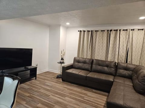 Beautiful home 5 min from Pittsburgh downtown, walking distance from pittssbugh university House in Pittsburgh