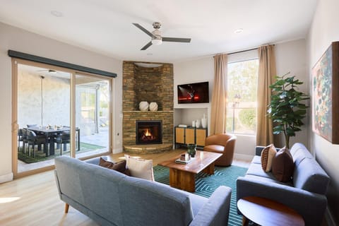 Citrus-Pool & Spa-Walk 2 restaurants, shops & bars House in Paradise Valley