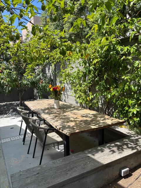Patio, Garden, Dining area, Garden view