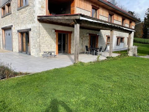 La parenthèse sauvage Apartment in Neuchâtel, Switzerland