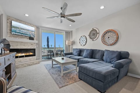 C312 - Pier View Vista House in Oceanside