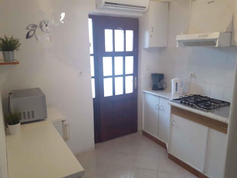 Coffee/tea facilities, Kitchen or kitchenette