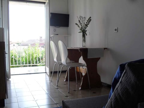 Balcony/Terrace, Living room, Seating area, Dining area