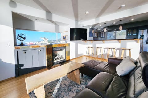 Spectacular Ocean Views! Whaley Nice House in Yachats