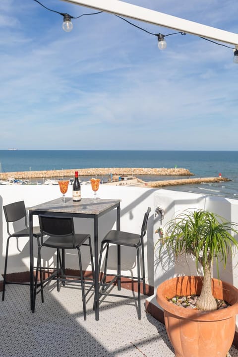 View (from property/room), Balcony/Terrace, Sea view