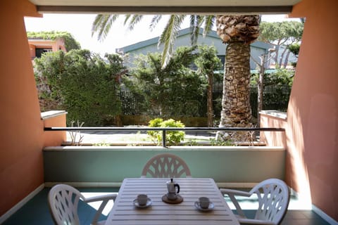 Patio, Balcony/Terrace, Garden view