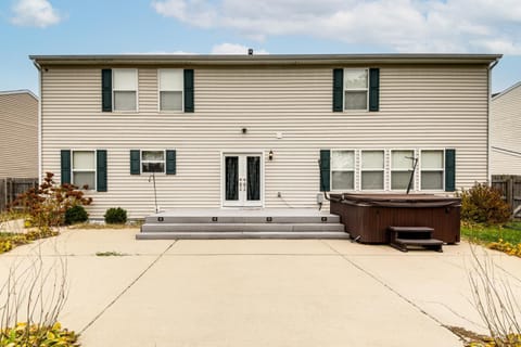 20 Mi to Colts Games and Indy 500 Family Getaway! House in Plainfield