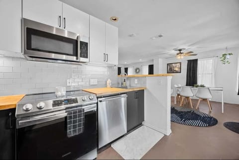 Lake Travis Retreat with Spacious Outdoor Areas House in Lake Travis