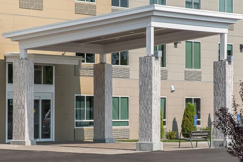 Holiday Inn Express & Suites Norwood, an IHG Hotel Hotel in Norwood