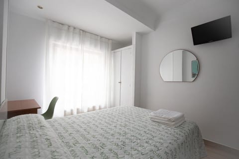 Pension Angelines, Sneuu Hostel Santander Bed and Breakfast in Santander