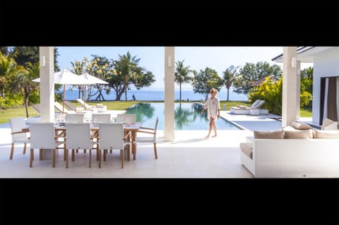 Garden, Balcony/Terrace, Beach, Sea view, Swimming pool