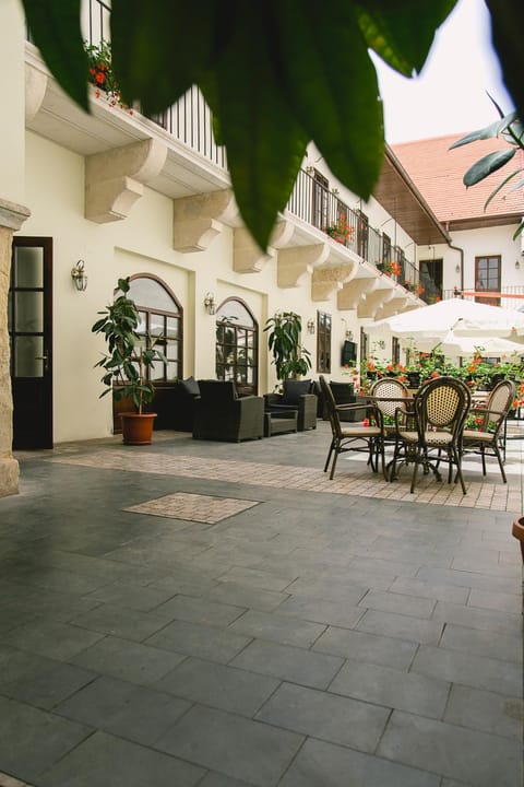 Le Petit Paris Hôtel in Cluj-Napoca