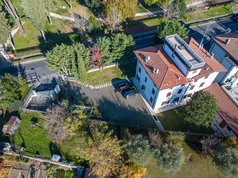 Property building, Day, Bird's eye view