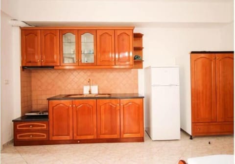 Dine Hotel Apartment in Ksamil