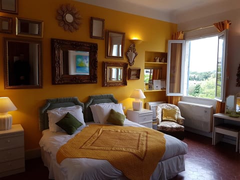 Les Saisons Bed and Breakfast in Villeneuve-lès-Avignon