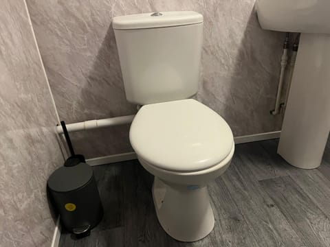 Shelton Guest House Bed and Breakfast in Newcastle-under-Lyme