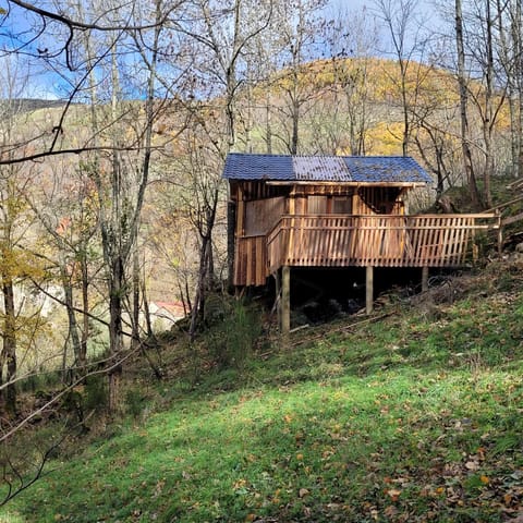Property building, Spring, Day, Natural landscape, Mountain view