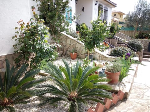 Facade/entrance, Garden