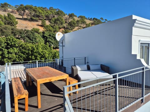 View (from property/room), Balcony/Terrace, Mountain view