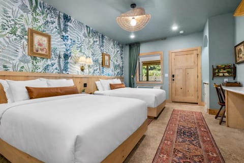 Bed, Bedroom