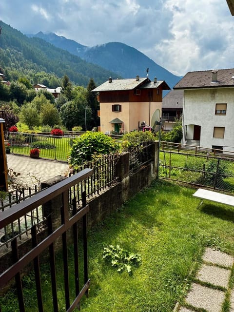 Garden, Mountain view