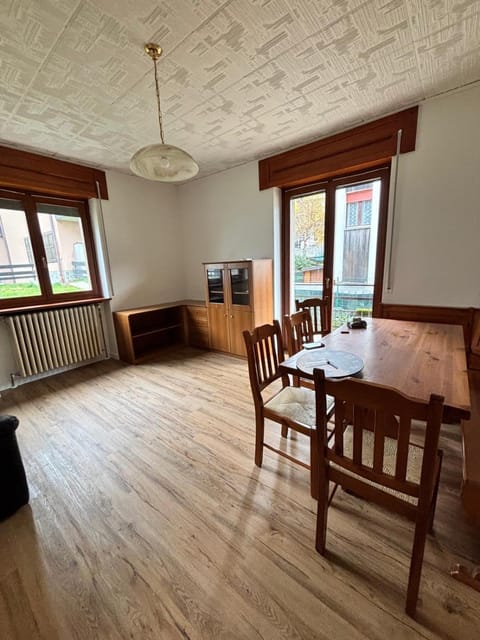 TV and multimedia, Dining area