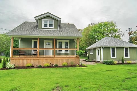 Property building, Natural landscape, Garden