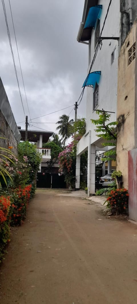 Home Living Unit Bed and Breakfast in Galle