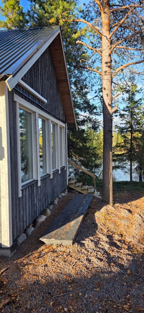 Aurora river cabin Cabin in Norrbotten County, Sweden