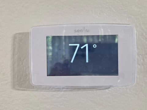 Newly Listed Family Friendly Fontana House Apartment in Rialto