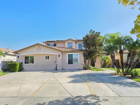 Newly Listed Family Friendly Fontana House Apartment in Rialto