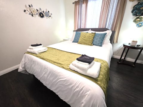 Newly Listed Family Friendly Fontana House Apartment in Rialto