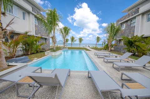 L'Escale 3 bedrooms Sea View and Beachfront Suite by Dream Escapes Condo in Mauritius
