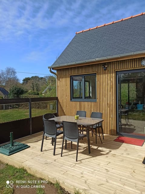 Patio, Garden, Dining area