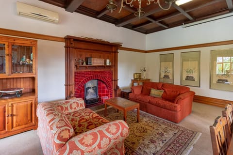 King George's Guest House Bed and Breakfast in Port Elizabeth