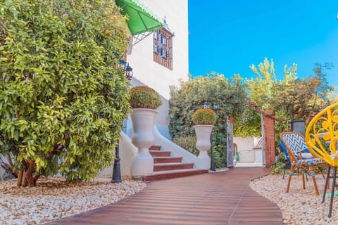 Patio, Facade/entrance, Garden