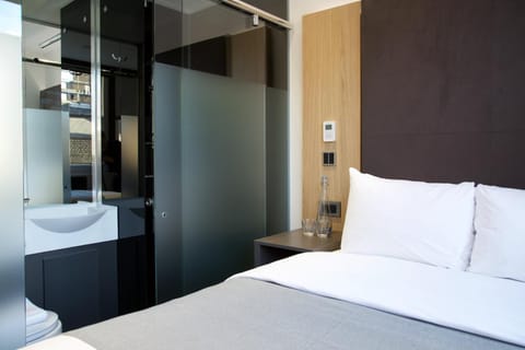 The Z Hotel City Hotel in London Borough of Camden