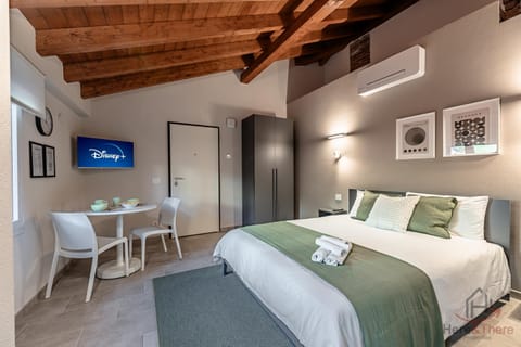 Bed, Living room, Bedroom