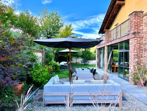 Garden view, Internal: Not applicable to any particular room