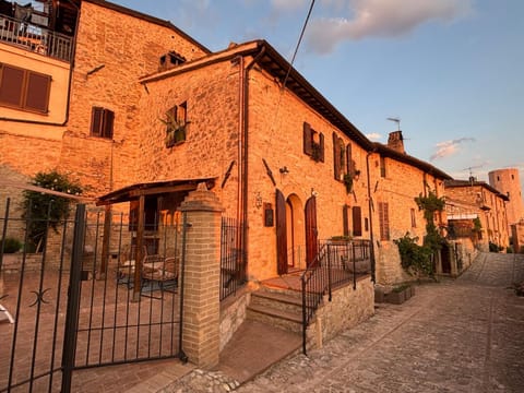 Property building, Day, Neighbourhood, Street view, Sunset
